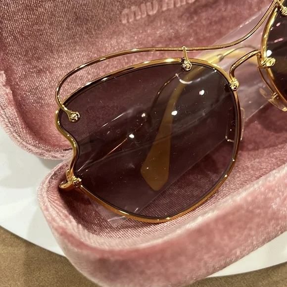 MIU MIU SUNGLASSES BRAND NEW 56R 65-19 70E-3E2 - Picture 4 of 6